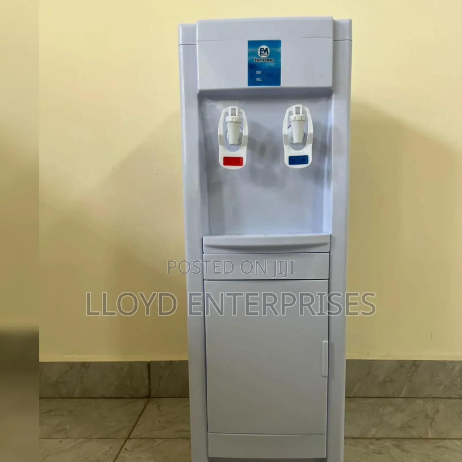 Hot and Cold Water Dispenser