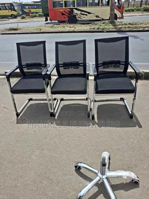 Boardroom Conference Chair – Firm, Comfortable Support - thumbnail 2