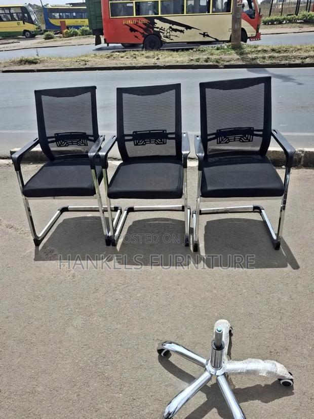 Boardroom Conference Chair – Firm, Comfortable Support - main view