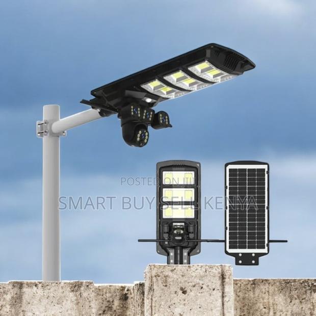 Large Capacity Inbuilt Batteries 4g PTZ Camera 450w Solar Street Light