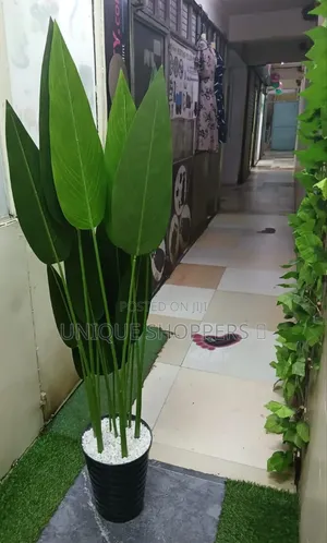 Green Artificial Plants**
