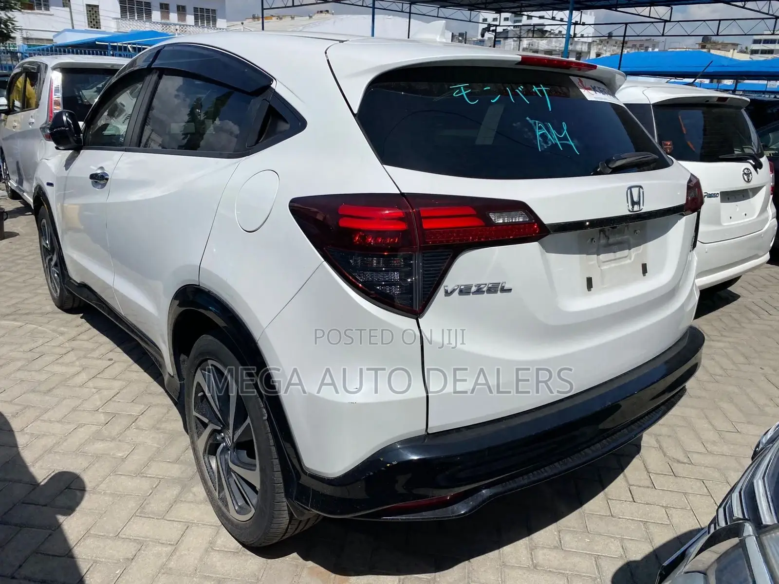 Honda Vezel 2018 White