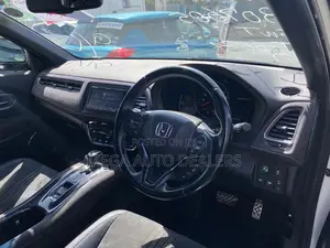 Honda Vezel 2018 White