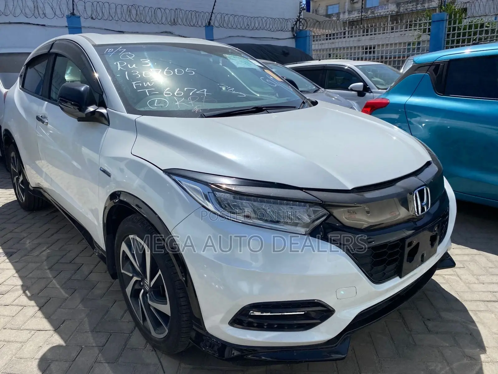 Honda Vezel 2018 White