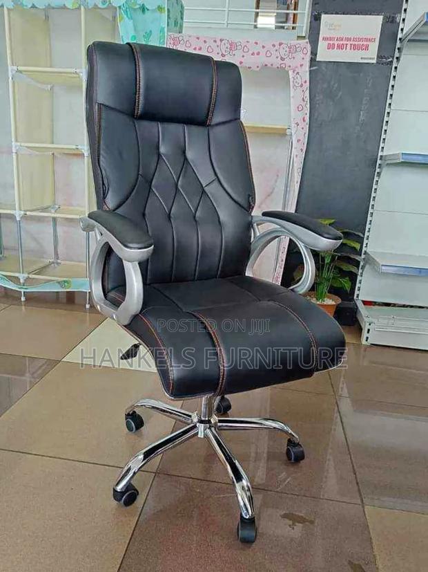 Luxury Leather Executive Chair – Reclining, Swivel Adjustable Height
