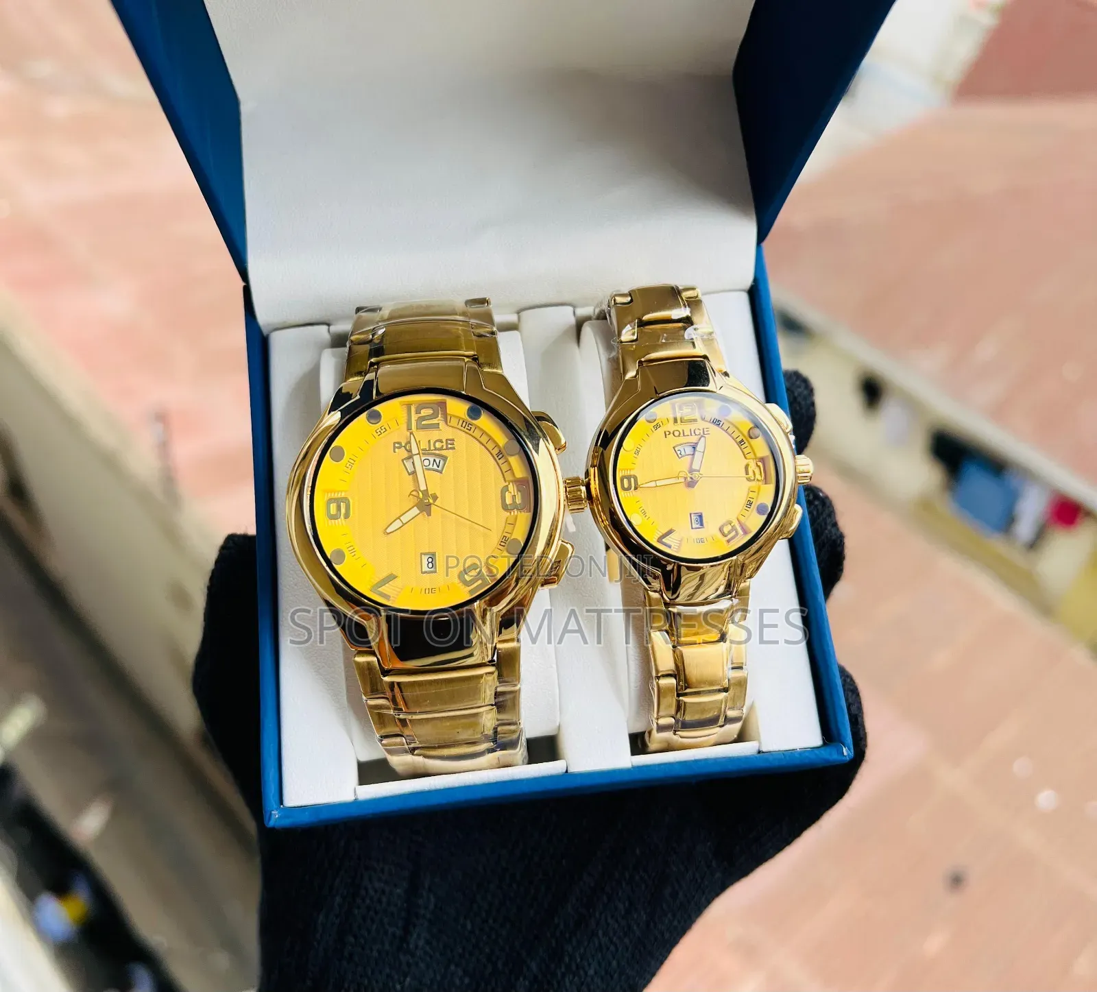 Couple Set Watch Water Resistant 5atm - 1pc 3000/- 2pcs 5000/-