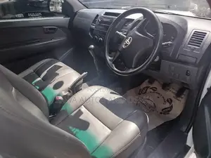 Toyota Hilux 2014 Pearl