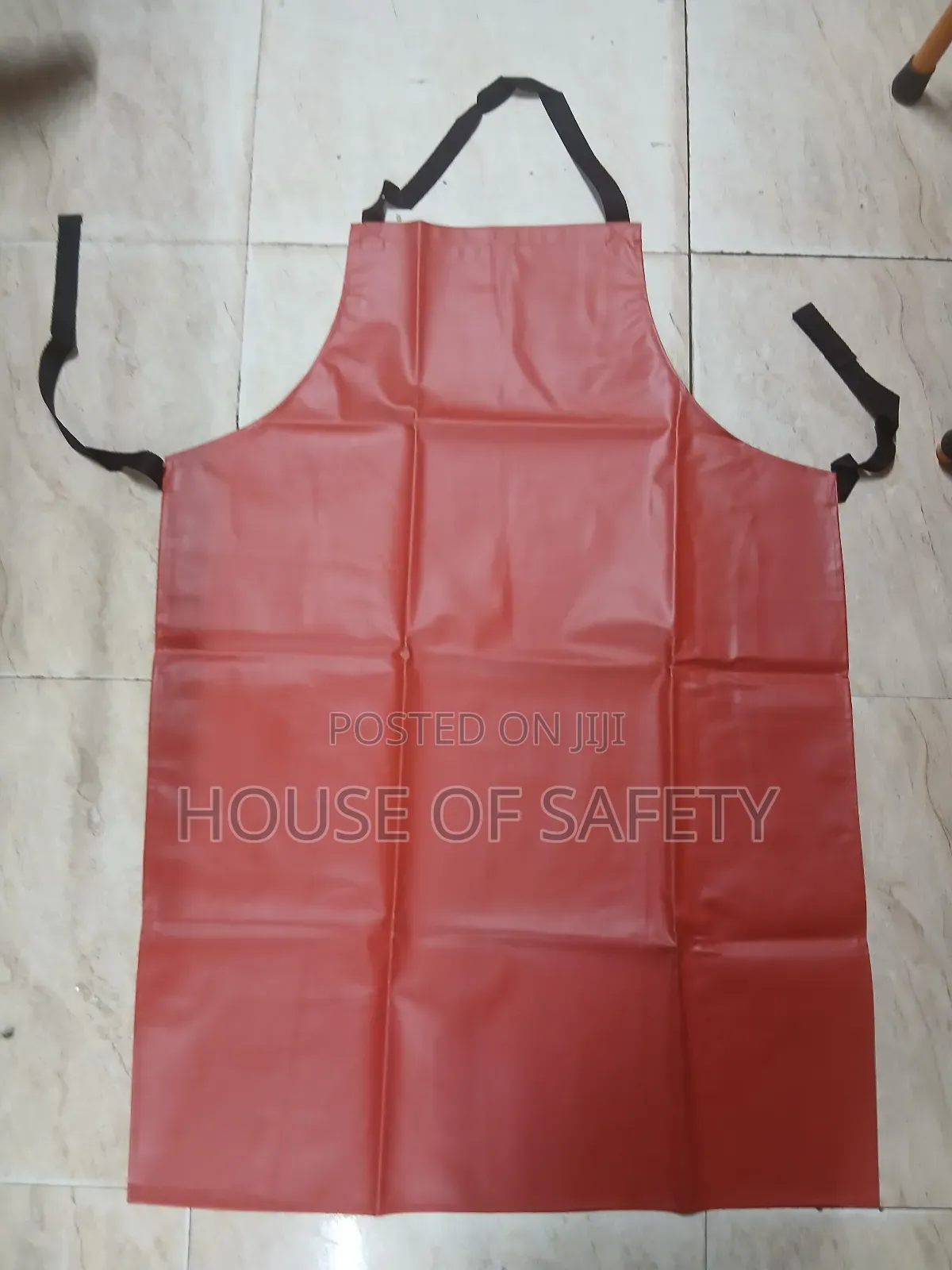 Water Resistant Apron in Red