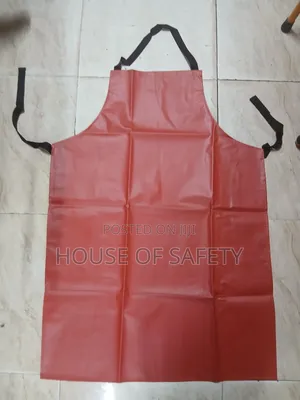 Water Resistant Apron in Red