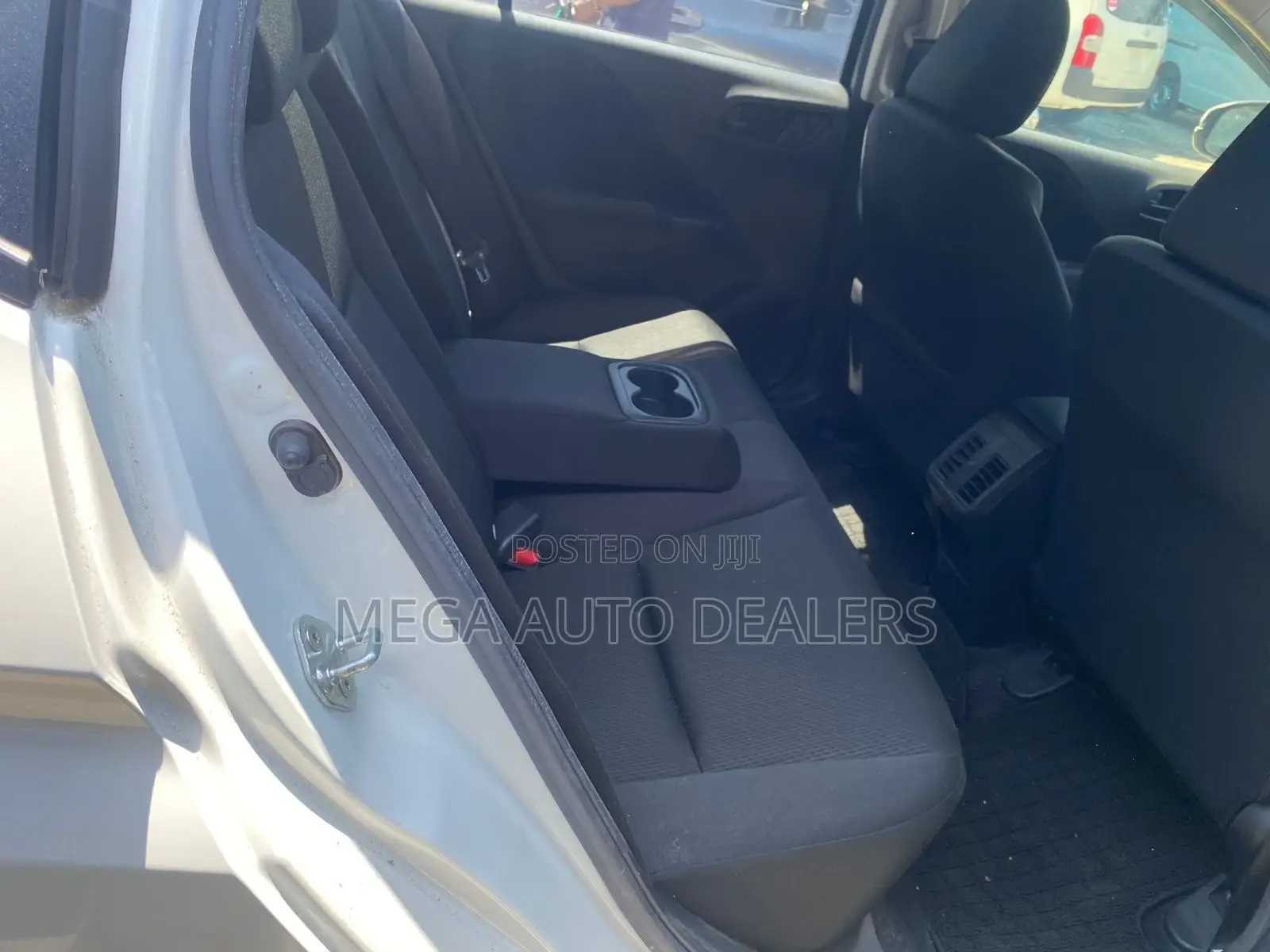 Honda Grace 2018 White