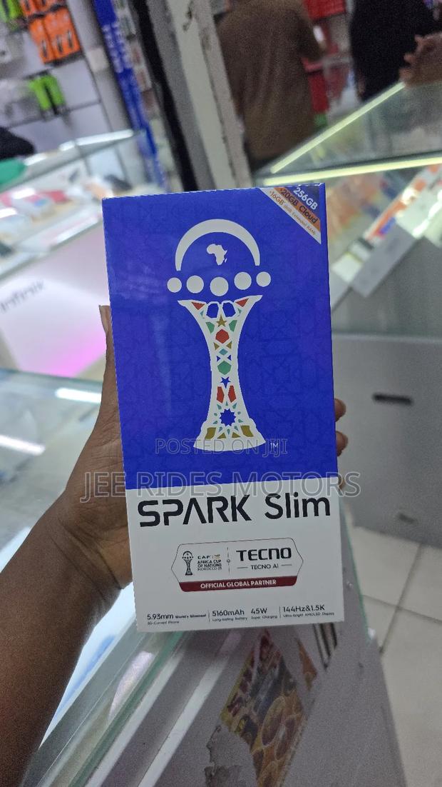 New Tecno Spark Slim 256 GB Black