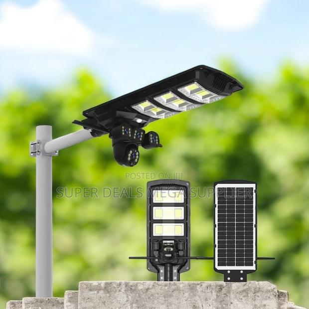 Ai Human Movement Detection 4g PTZ Camera With 450w Solar Street Light