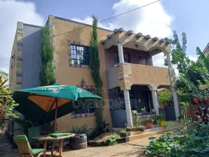 Furnished 4bdrm House in Kenyatta Road / Theta  for sale