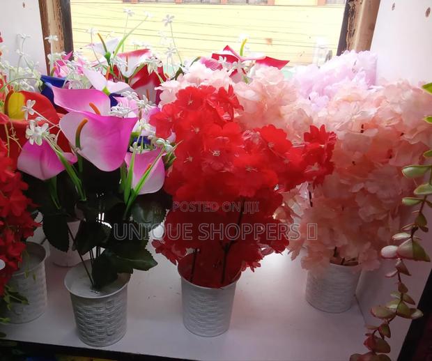 Gorgeous Small Artificial Home Decor Flowers - thumbnail 3