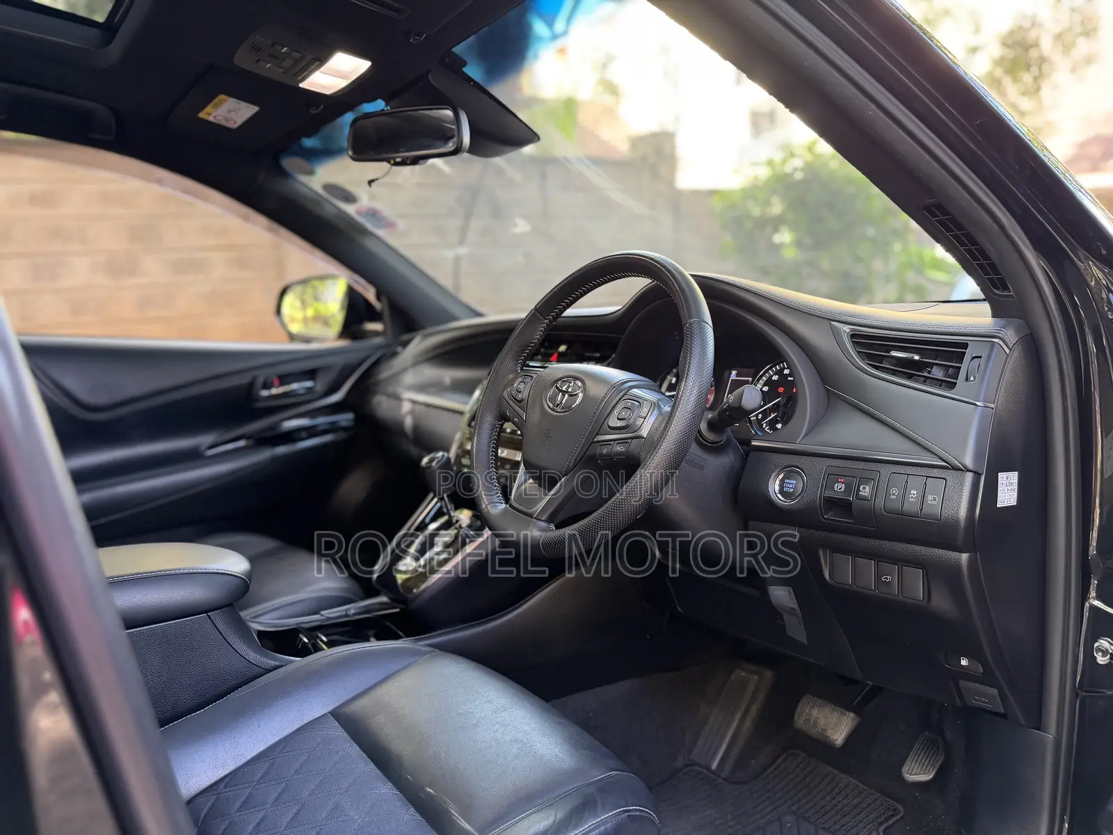 Toyota Harrier 2.0 4WD 2019 Black