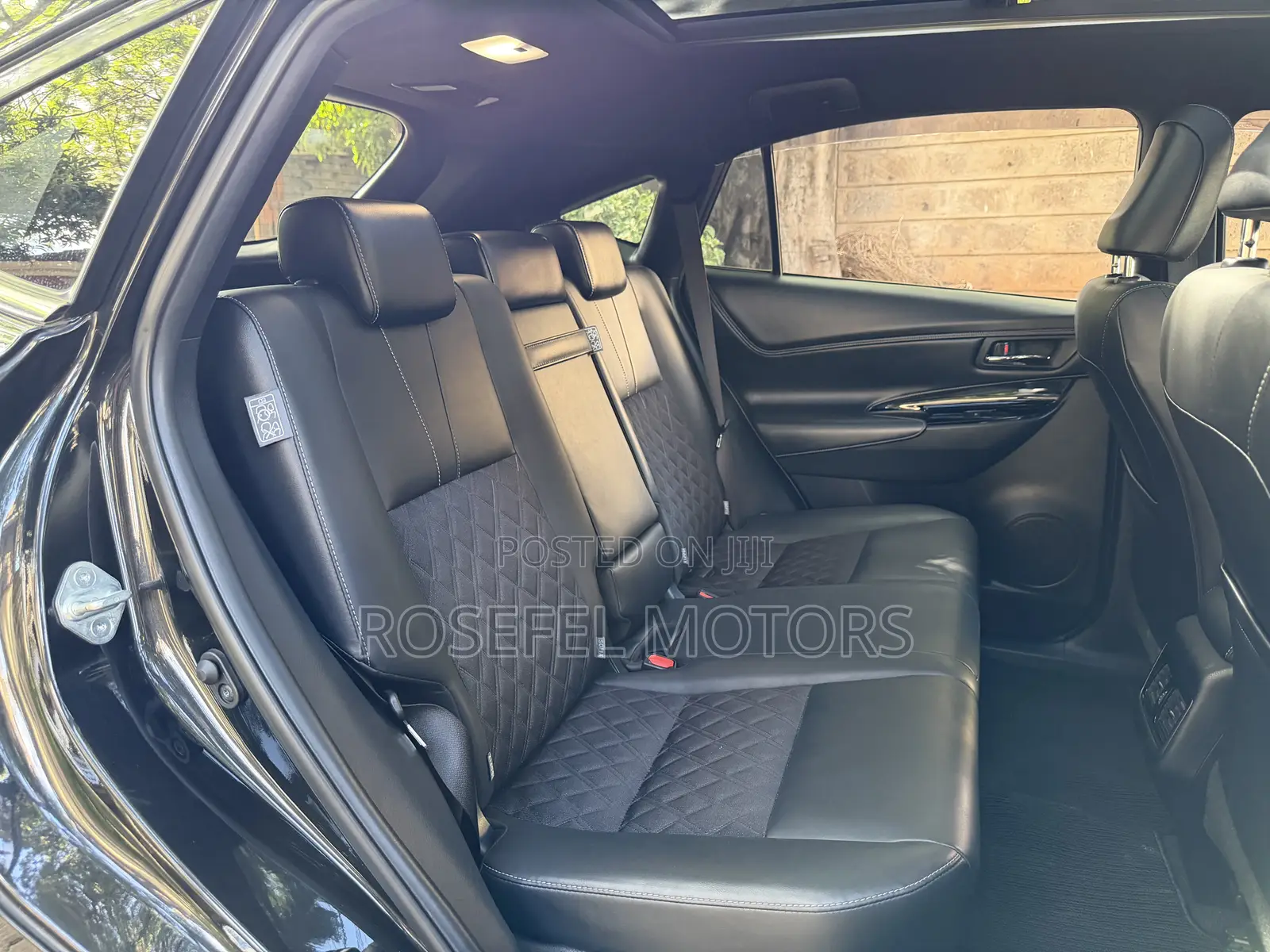 Toyota Harrier 2.0 4WD 2019 Black