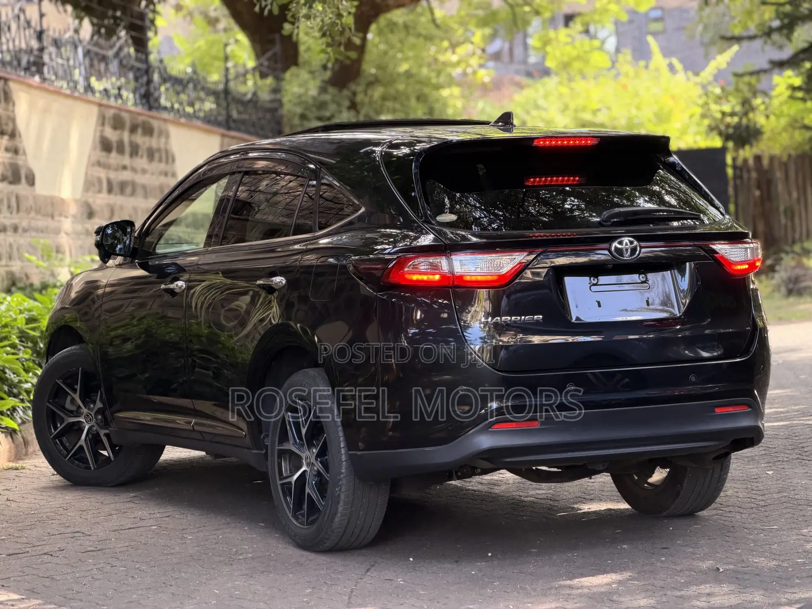 Toyota Harrier 2.0 4WD 2019 Black