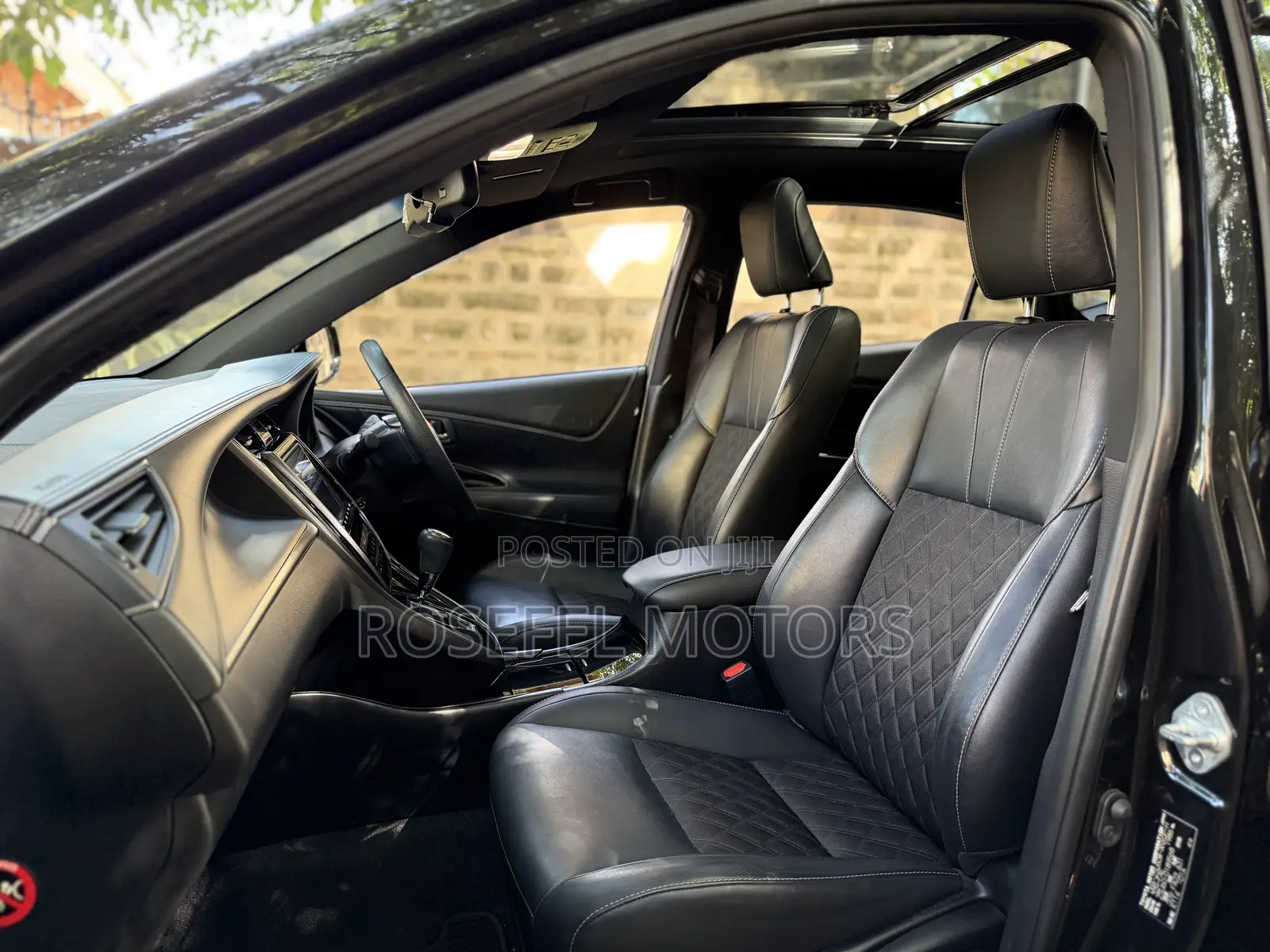 Toyota Harrier 2.0 4WD 2019 Black