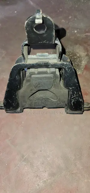 Toyota Vitz Jewela Gearbox Mountain