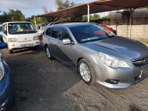 Subaru Legacy 2010 Silver