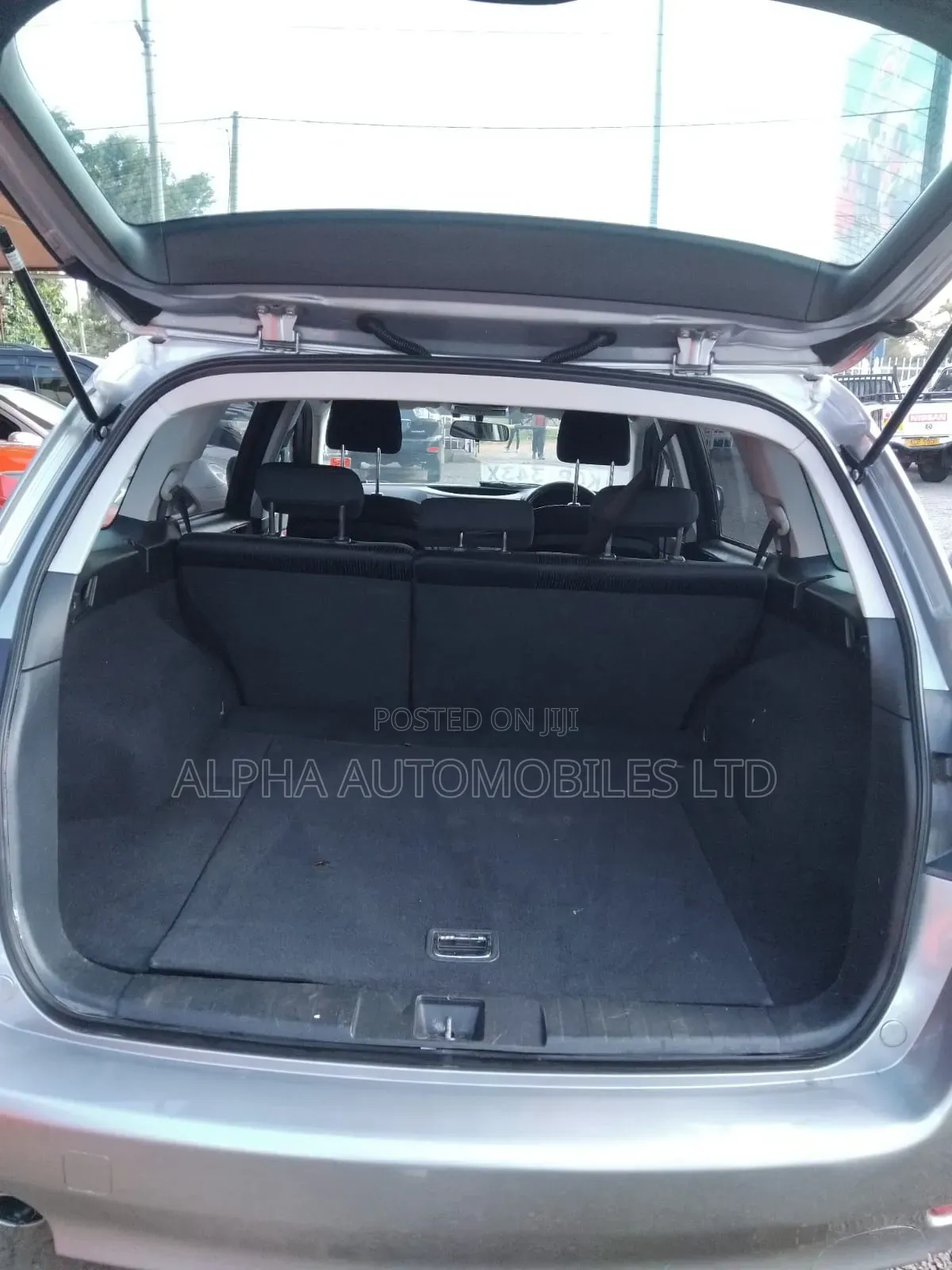 Subaru Legacy 2010 Silver