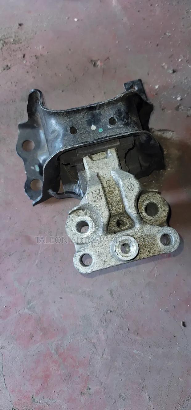 Note E12 E Power Engine Mountain - main view