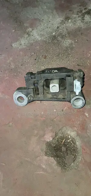 Nissan Sylphy Gearbox Mountain