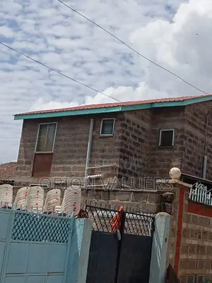 4bdrm Maisonette in Komarock Phase 4 for sale