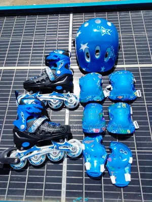 Adjustable Hard Boot Roller Skates With Guards And Helmets