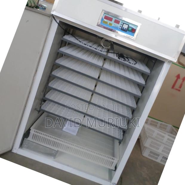 128 Eggs Automatic Incubator - main view