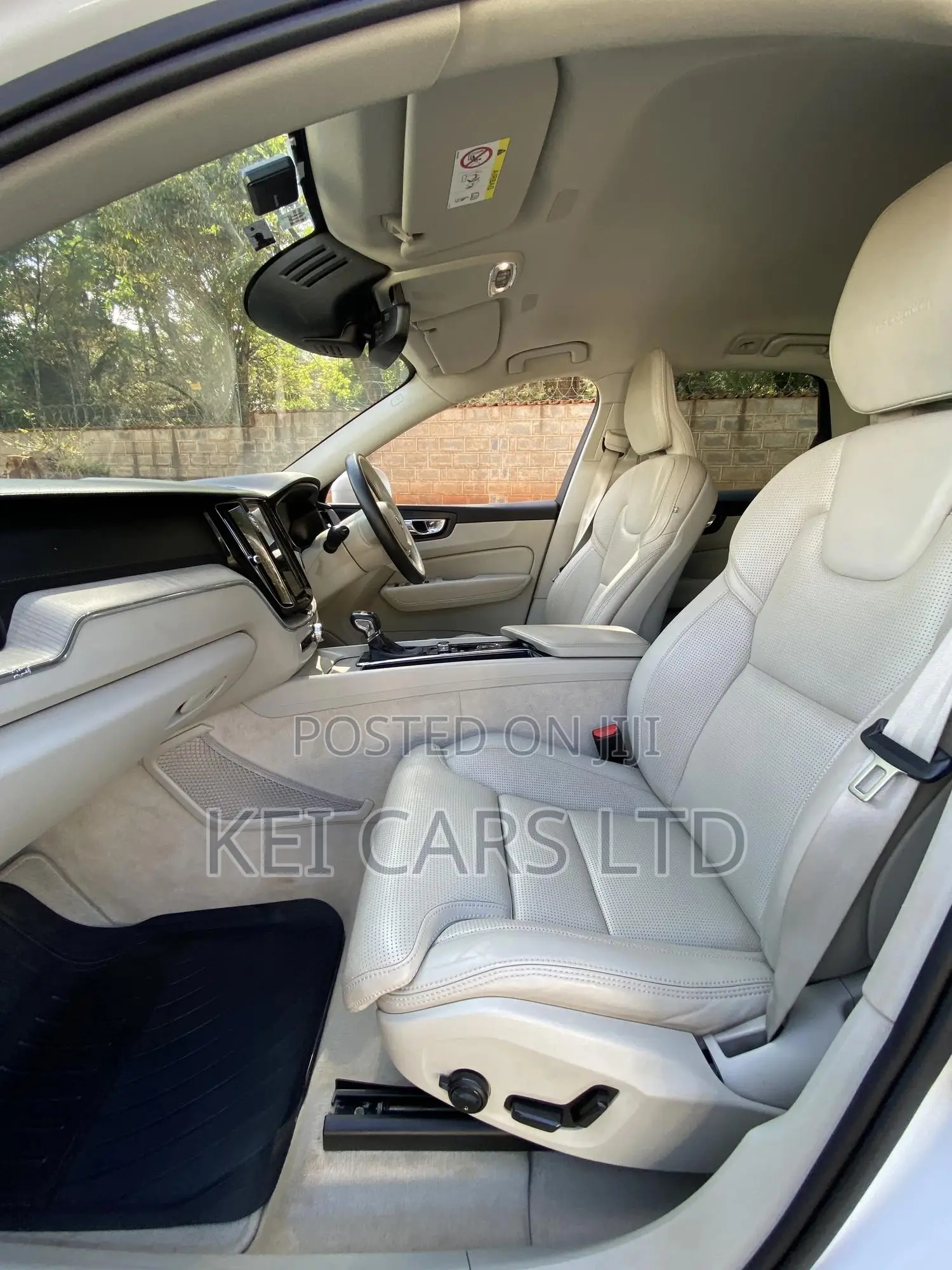 Volvo XC60 2018 White