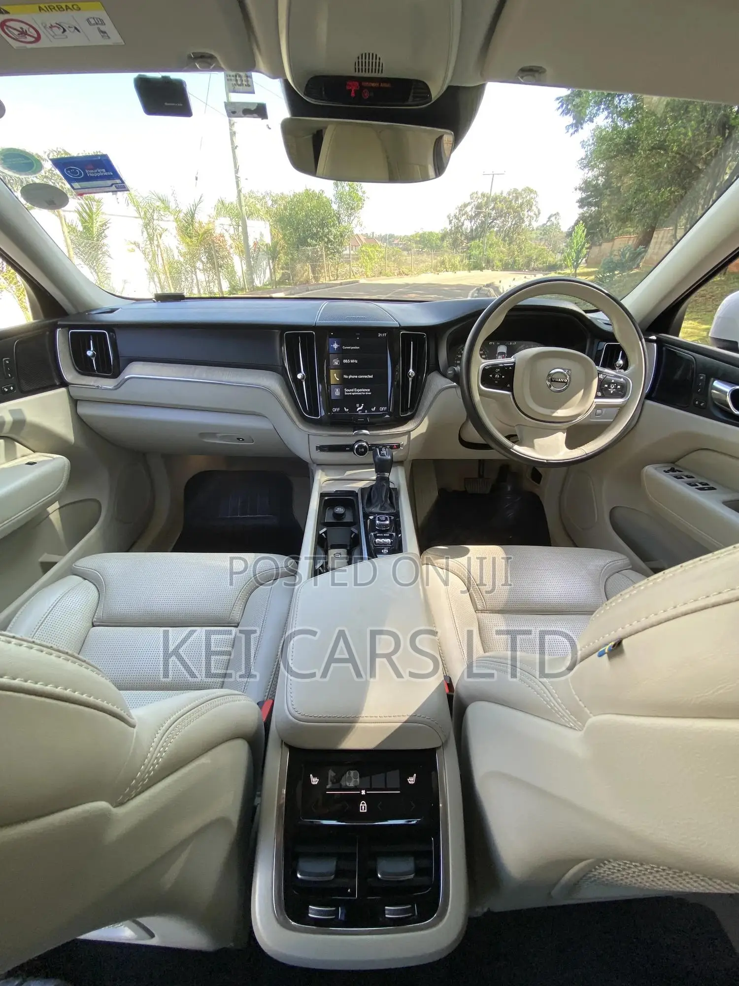Volvo XC60 2018 White