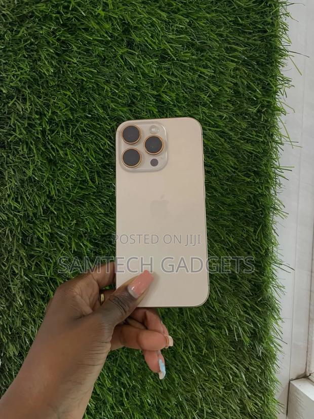 Apple iPhone 16 Pro 256 GB Gray - thumbnail 3