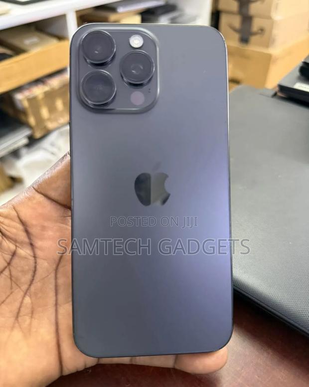 Apple iPhone 15 Pro Max 1 TB Black - thumbnail 4