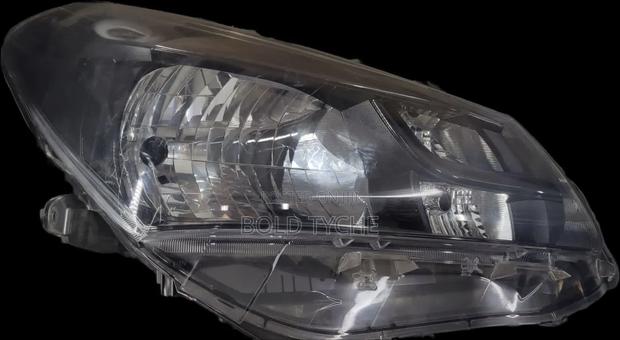 Toyota Vitz 52-269 Headlight 2015( Ex Japan)