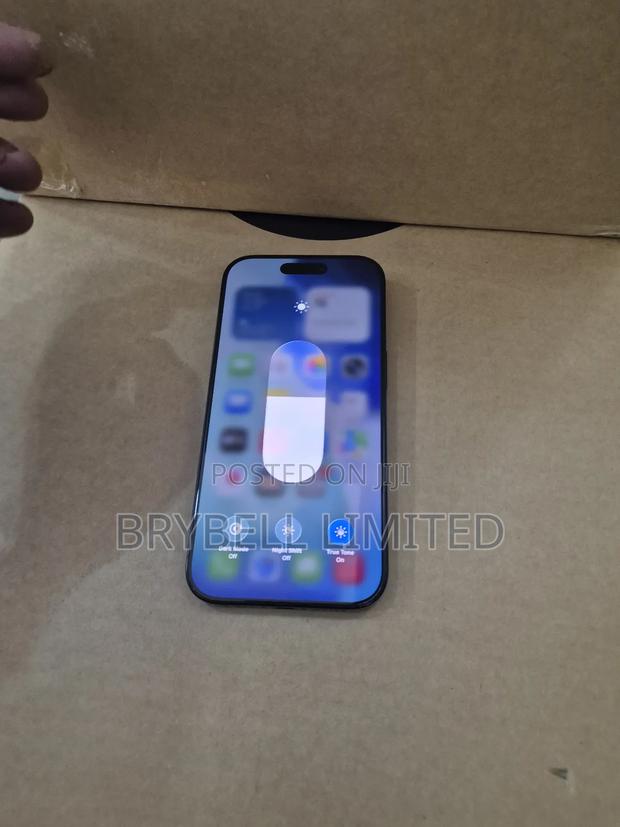 Apple iPhone 16 Pro 256 GB Black - thumbnail 4