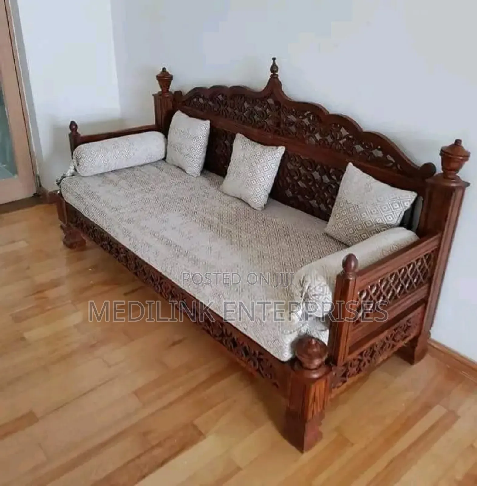 Solo Mahogany Crafted Swahili Day Bed 3 Seater