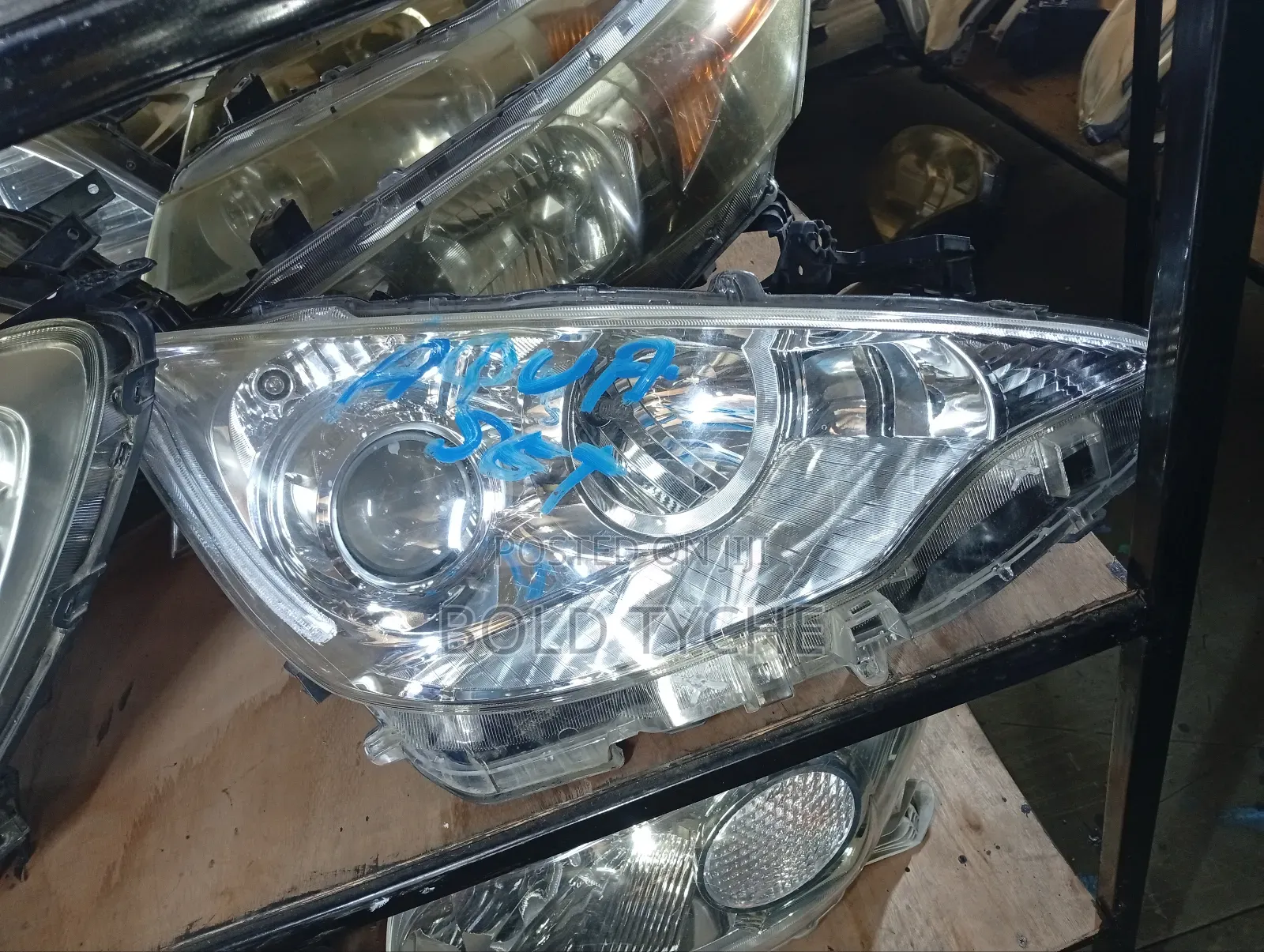 Ex Japan Toyota Aqua Headlight