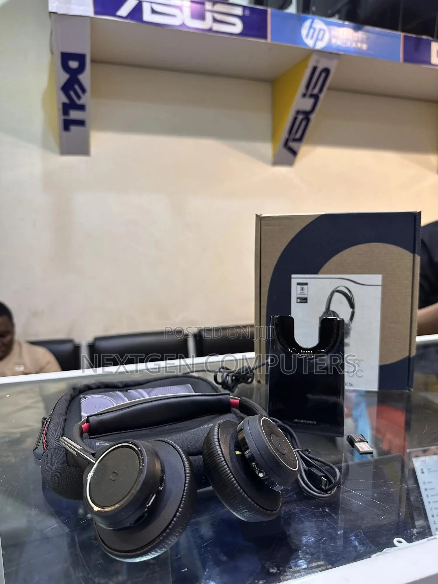 Plantronics - Poly Voyager Focus B825-M Bluetooth Headset W/Stand
