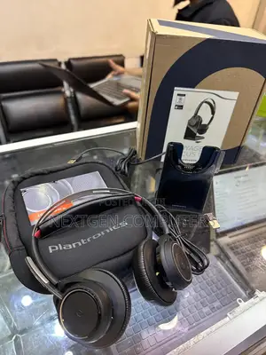 Plantronics - Poly Voyager Focus B825-M Bluetooth Headset W/Stand