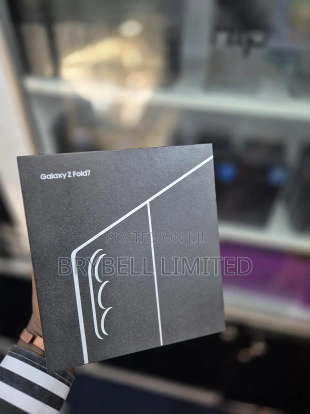 New Samsung Galaxy Z Fold7 256 GB Black - thumbnail 6