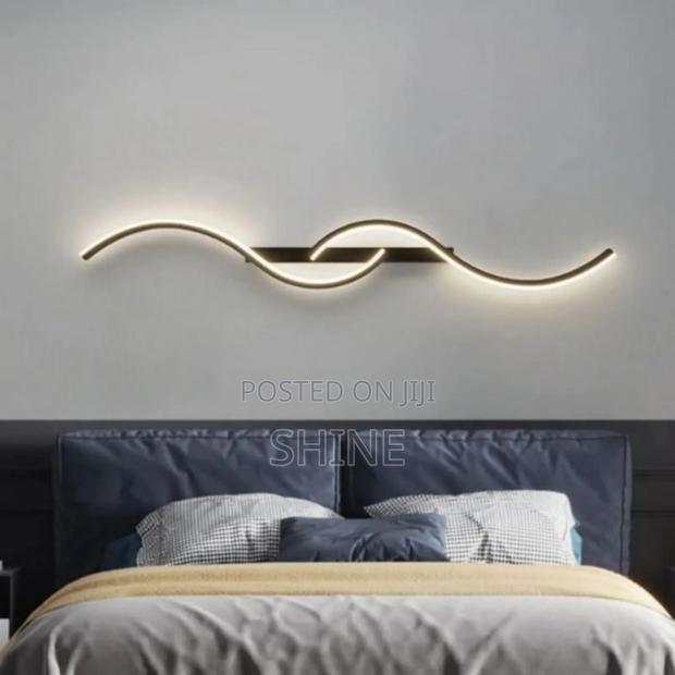 Curved Wall Light - thumbnail 3