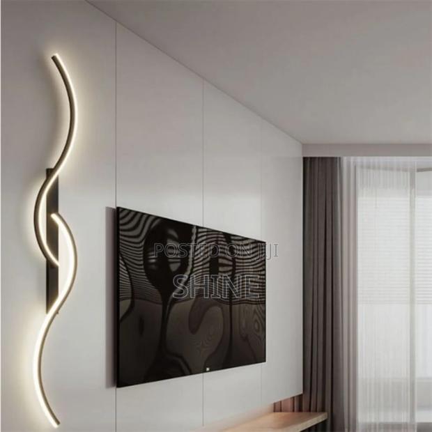 Curved Wall Light - thumbnail 4