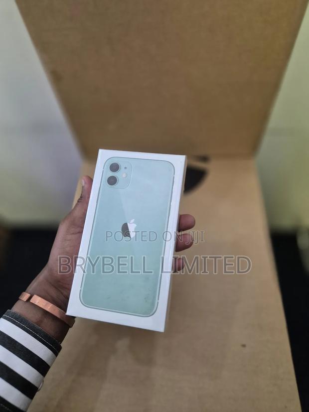 New Apple iPhone 11 128 GB Green - main view