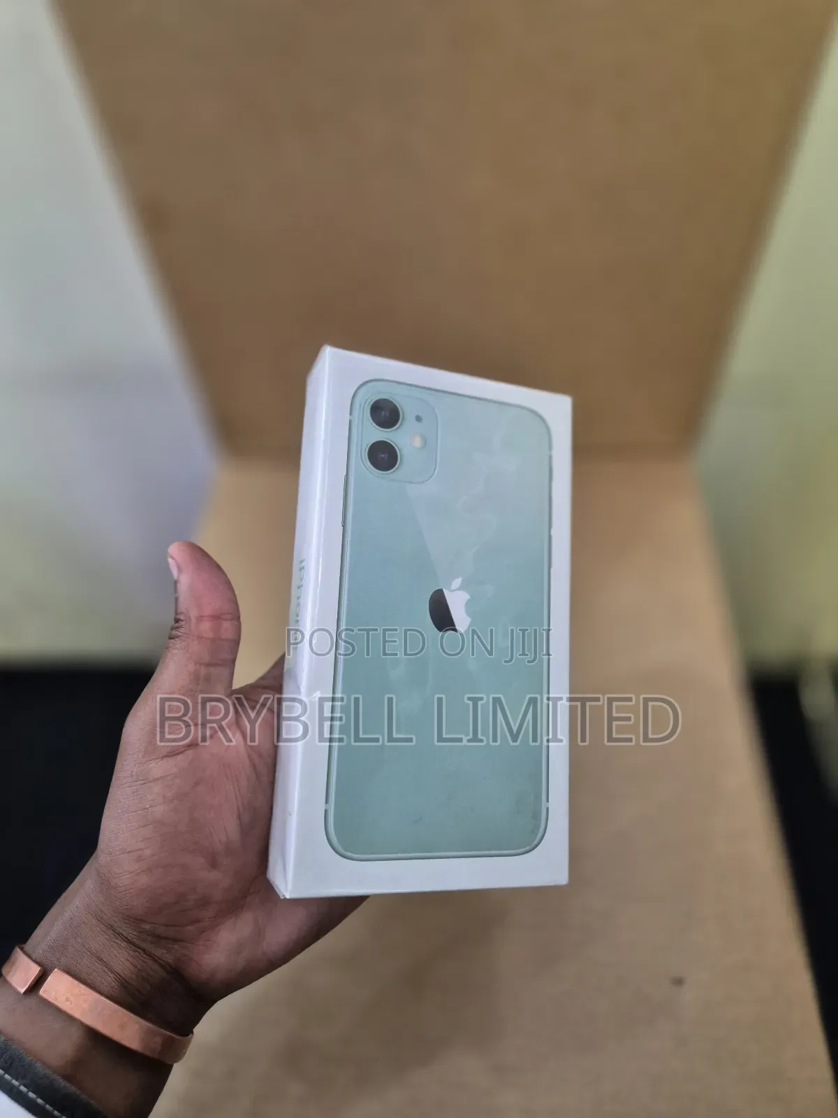New Apple iPhone 11 128 GB Green