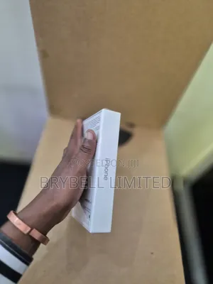 New Apple iPhone 11 128 GB White