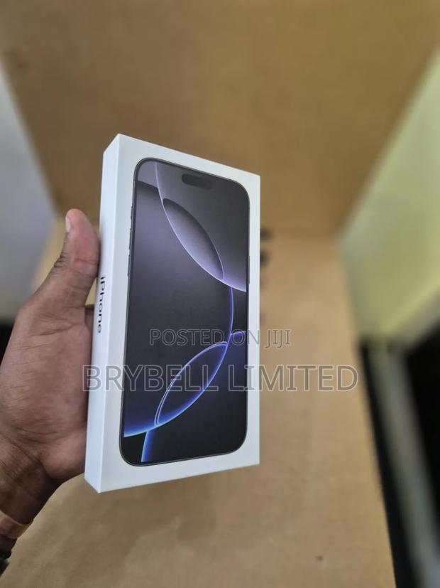 New Apple iPhone 16 Pro Max 256 GB Black - main view