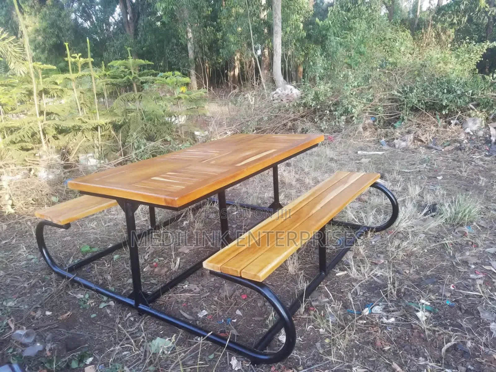Metallic Wooden Outdoor Bench of 6ft