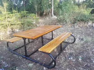 Metallic Wooden Outdoor Bench of 6ft