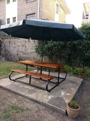 Institution Outdoor Garden Umbrella Bench